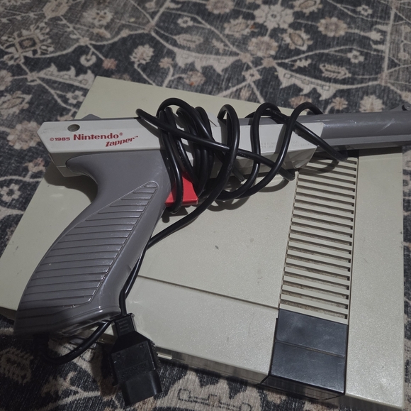 Vintage Nintendo Entertainment System Console - Gray and Black